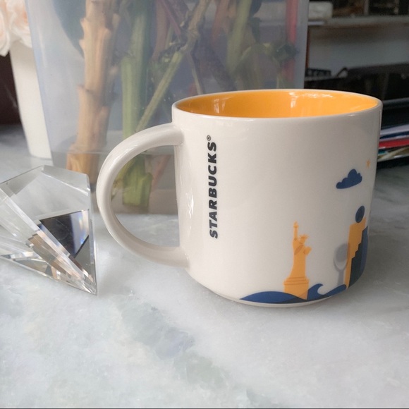 Starbucks NYC Cozy Collectable Coffee Mug - Picture 4 of 6